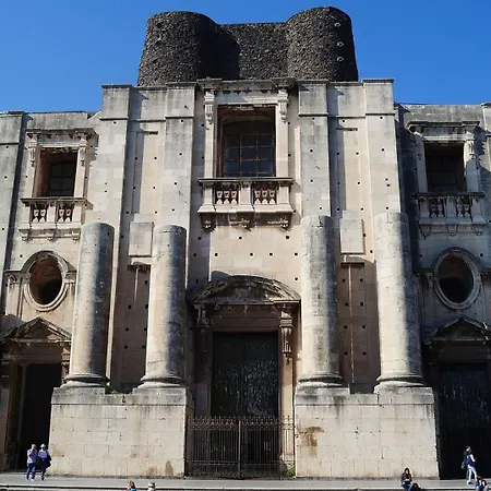 公寓 Cu Va E Cu Veni 卡塔尼亚